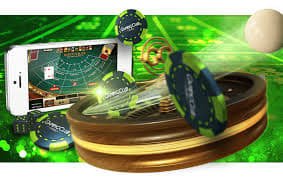 Pengguna menggunakan metode pembayaran digital dengan antarmuka mobile yang mudah dan cepat